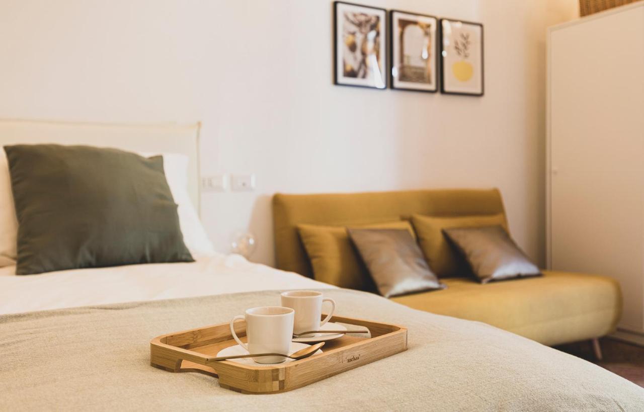 Cozy House In Naviglio Grande - Homy Apartments Milán Exteriér fotografie